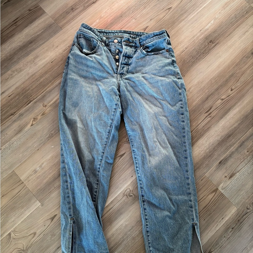 Old Navy Women's Straight Leg Jeans in Classic Blue